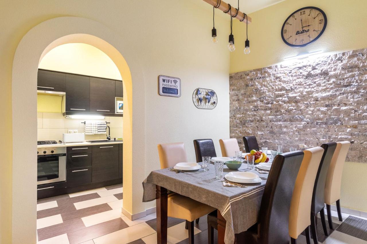 Trendy Grand Boulevard Designer Apartament *