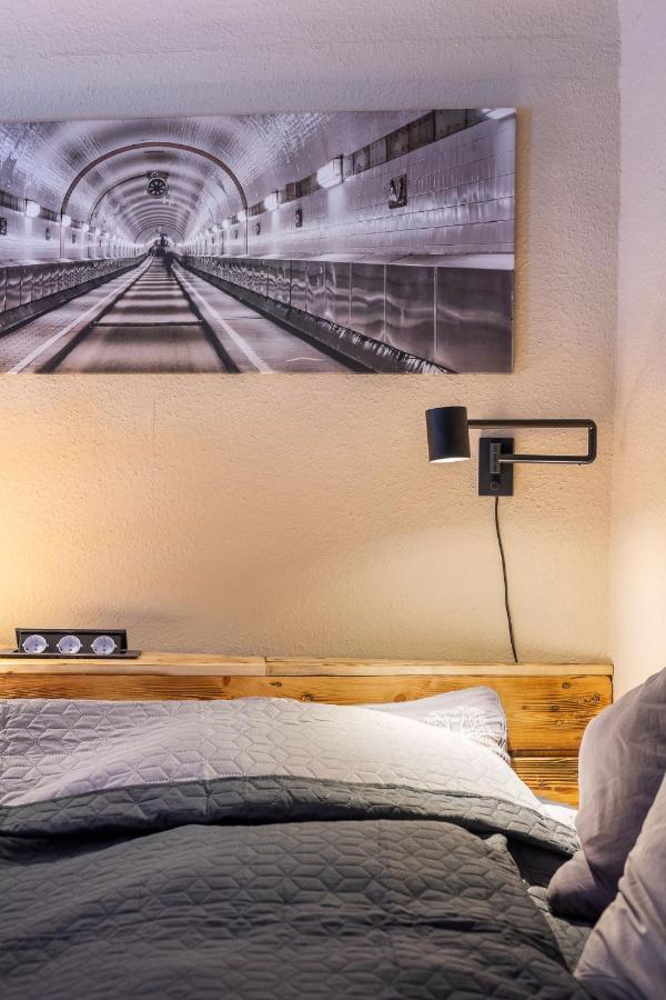 Trendy Grand Boulevard Designer Apartament